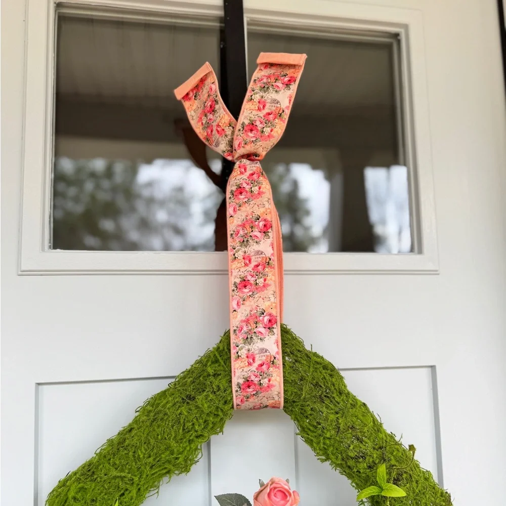 Elegant Rose and Tulip Moss Wreath